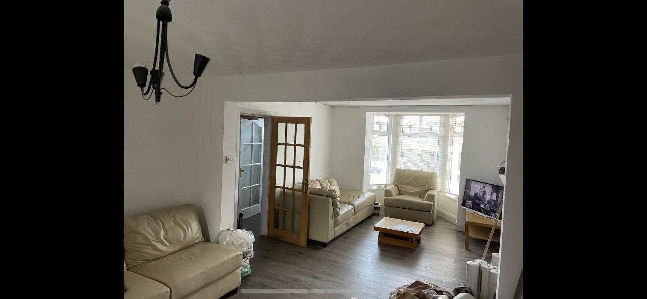 Enfield Street House Behind Portstewart Promenade With Partial Sea View From Front 3 Bed Sleeps 7 Villa Eksteriør bilde